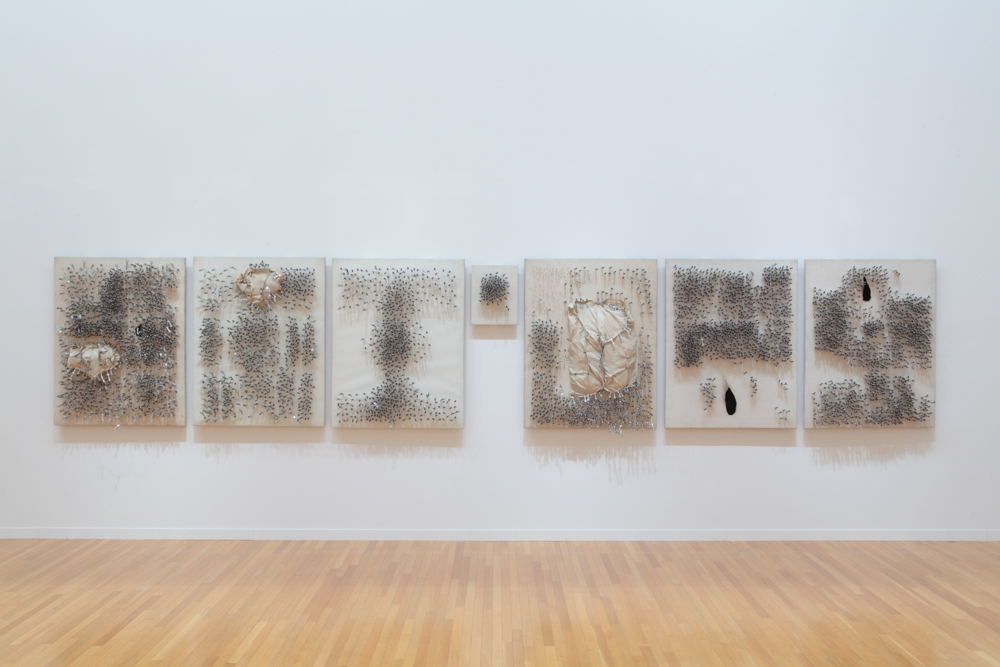 中西夏之《洗濯バサミは攪拌行動を主張する》 1963（一部c.1981再制作） Photo: Keizo Kioku ©NATSUYUKI NAKANISHI