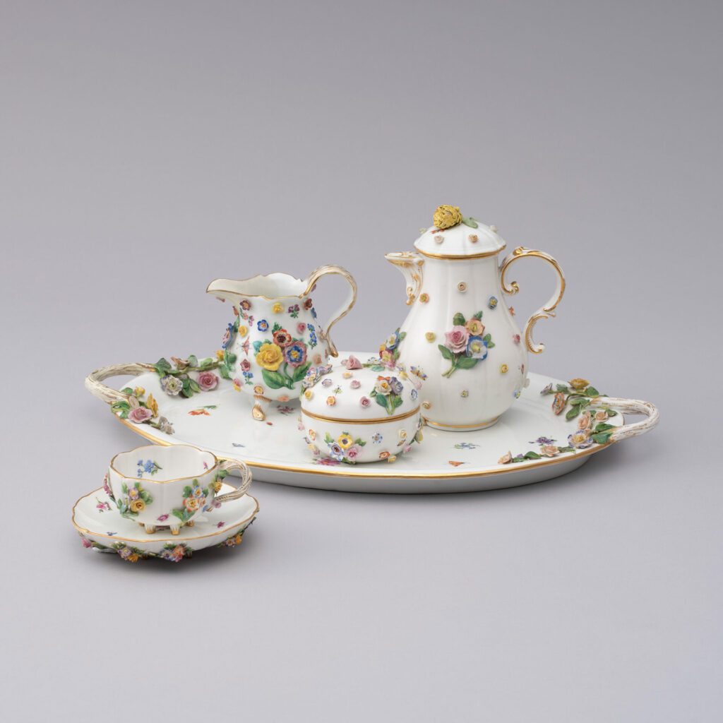 《花飾ティーセット》マイセン 