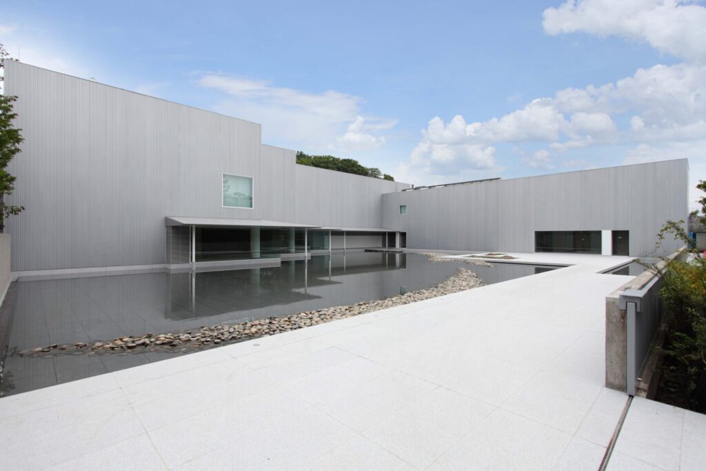 東山魁夷館外観