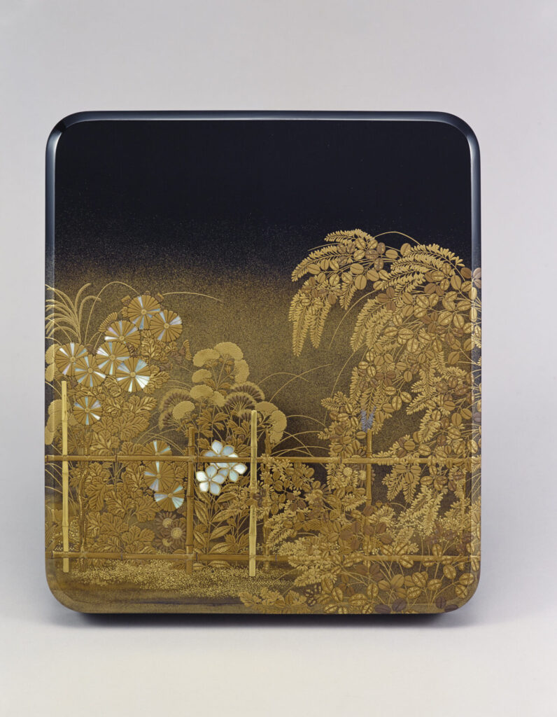 迎田秋悦《秋草蒔絵硯箱》