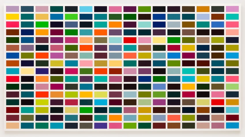 ゲルハルト・リヒター『256 Farben』。白い横長の画面に、赤、黄、緑、青、茶、黒など色とりどりの長方形が縦16段、横16列の格子状に並ぶ絵